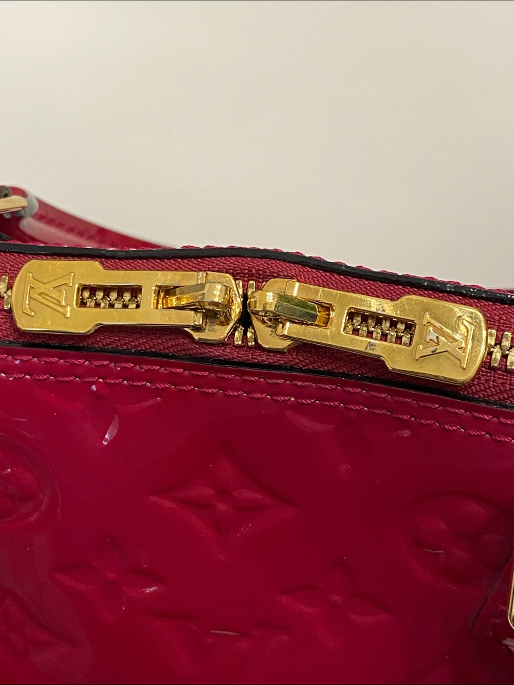 Louis Vuitton Pink Rose Indian Leather Monogram Vernis Alma GM Pristine, COA - Picture 9 of 17
